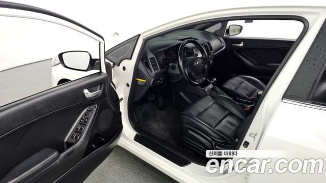 Kia K3 Trendy, 2013 10