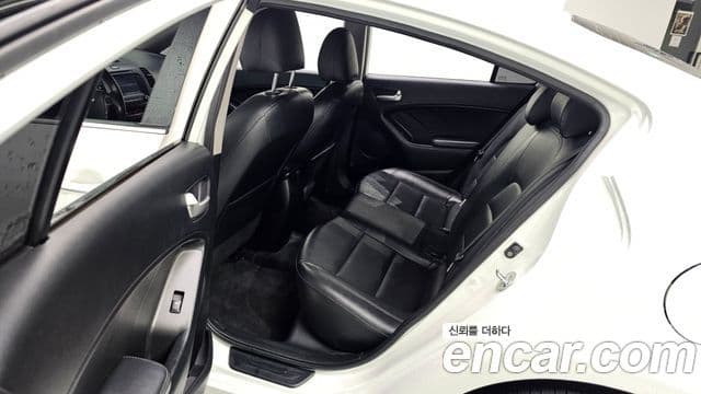 Kia K3 Trendy, 2013 12