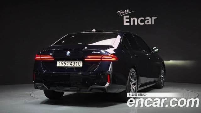 BMW 5시리즈 (G60) 520i M Sport, 2024 2