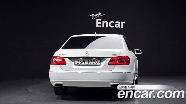 Mercedes-Benz E-класс W212 Avantgarde, 2013 4