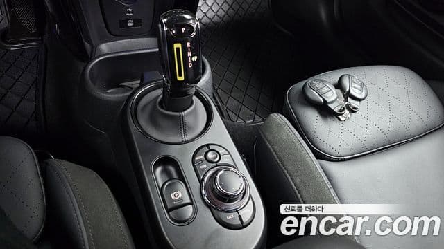 Mini Cooper Электрический (Electric) 3세대, 2024 9