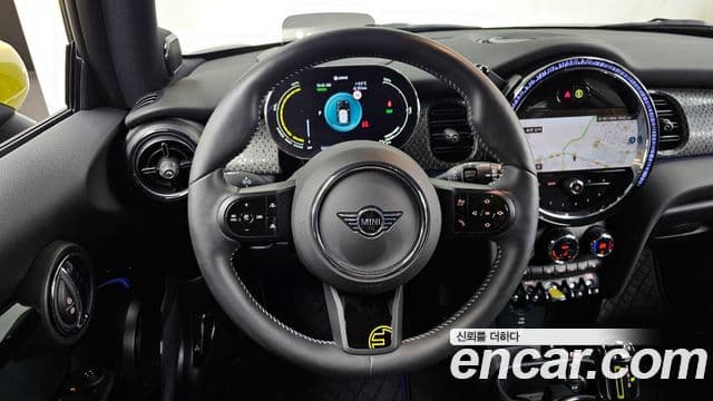 Mini Cooper Электрический (Electric) 3세대, 2024 13