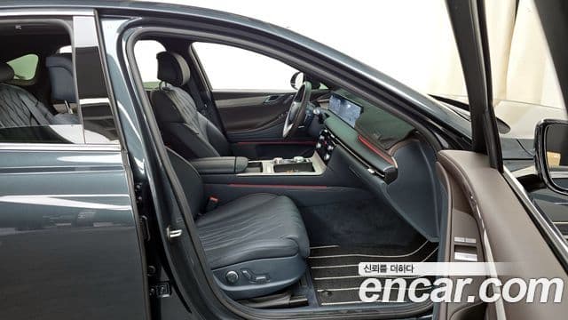 Genesis G80 (RG3) бензин 2.5 турбо AWD, 2025 11