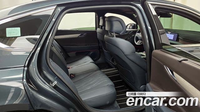 Genesis G80 (RG3) бензин 2.5 турбо AWD, 2025 12