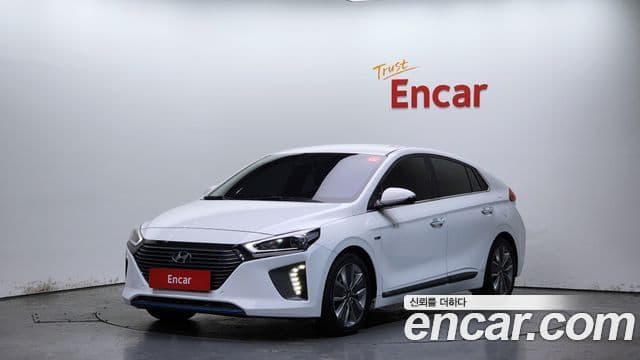 Hyundai Ioniq гибрид, 2016 1