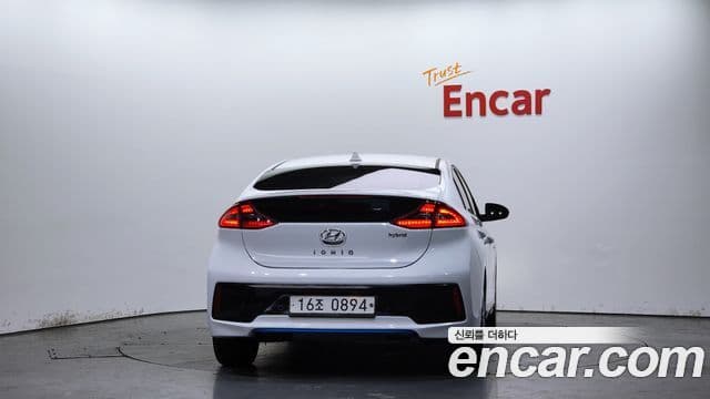 Hyundai Ioniq гибрид, 2016 4