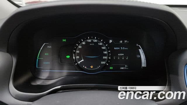 Hyundai Ioniq гибрид, 2016 8