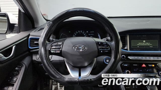 Hyundai Ioniq гибрид, 2016 13
