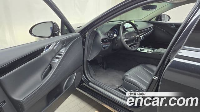 Genesis G80 (RG3) бензин 2.5 турбо 2WD, 2024 10