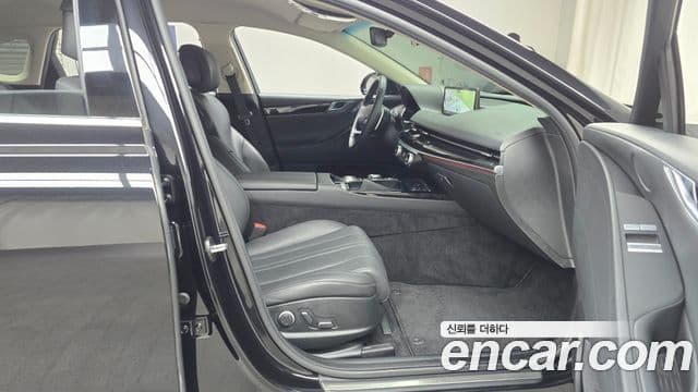 Genesis G80 (RG3) бензин 2.5 турбо 2WD, 2024 11