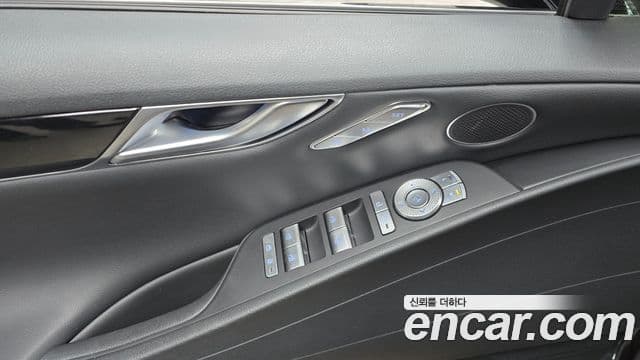 Genesis G80 (RG3) бензин 2.5 турбо 2WD, 2024 18