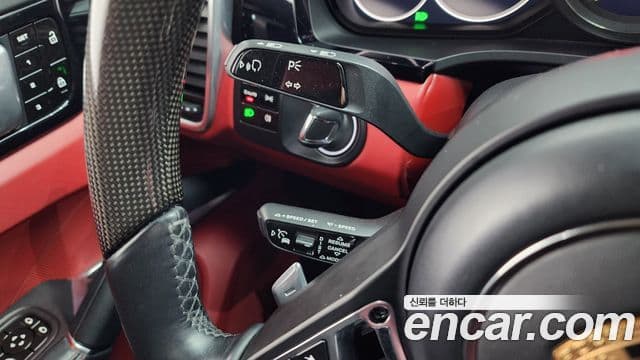 Porsche Cayenne (PO536) 4.0 турбо купе, 2020 14