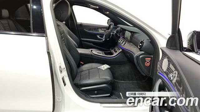 Mercedes-Benz E-класс W213 AMG Line, 2023 11