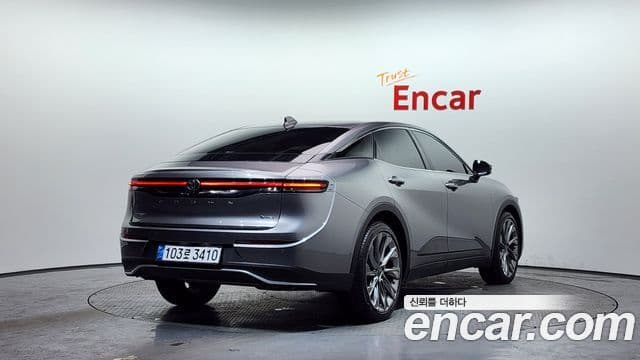 Toyota 크라운 кроссовер, 2024 2