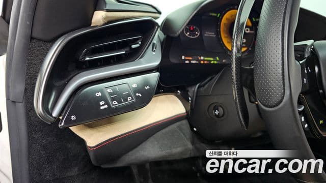 Ferrari SF90 스트라달레, 2021 17