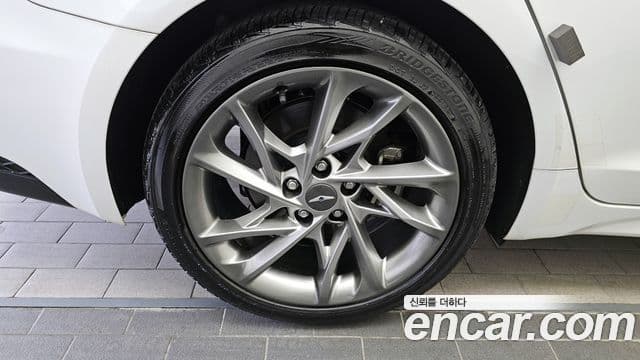 Genesis The / новый New G70, 2022 все фото