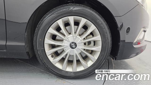 Hyundai LF Sonata LPI Smart(для людей с инвалидностью), 2017 все фото