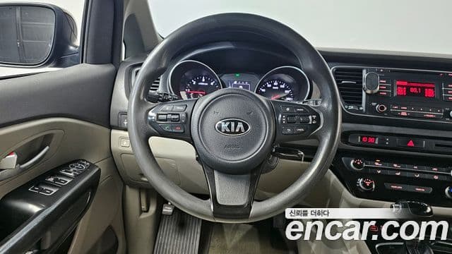 Kia All New Carnival 11인승 Deluxe, 2015 13