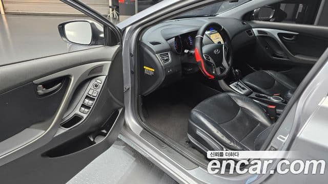 Hyundai Avante MD Luxury, 2012 11