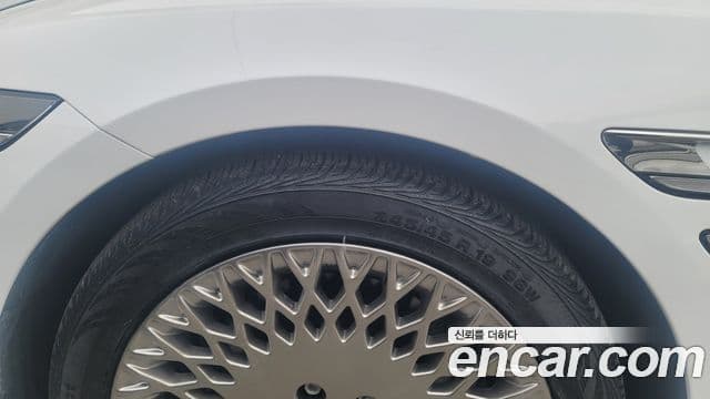 Genesis G80 (RG3) бензин 2.5 турбо AWD, 2023 все фото