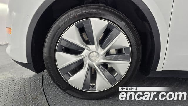 Tesla модель Y Standard Range RWD, 2021 все фото