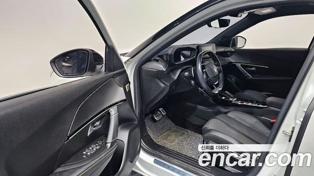 Peugeot 2008 2세대 1.5 BlueHDi GT Line, 2021 11