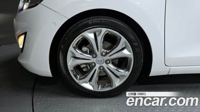 Hyundai i30(новый кузов / новое поколение) дизель 1.6 VGT Extreme, 2012 все фото