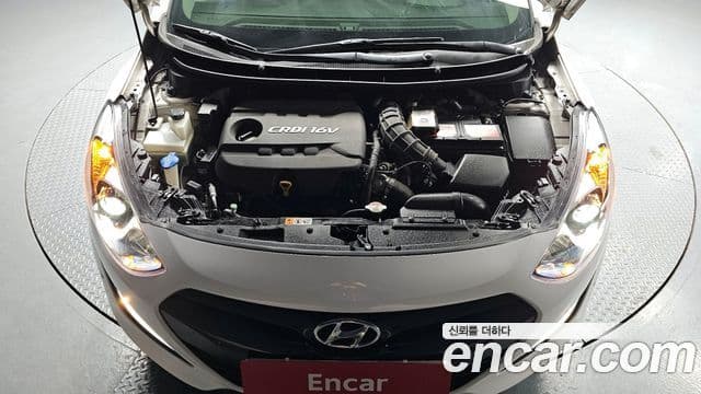 Hyundai i30(новый кузов / новое поколение) дизель 1.6 VGT Extreme, 2012 6