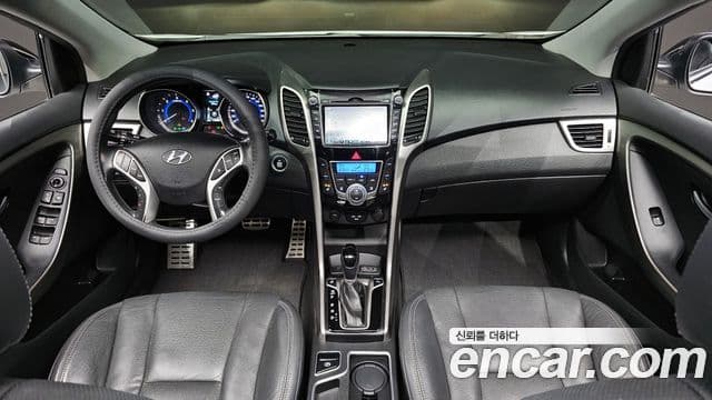 Hyundai i30(новый кузов / новое поколение) дизель 1.6 VGT Extreme, 2012 7