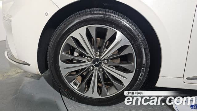 Kia K8 гибрид Noblesse, 2022 все фото