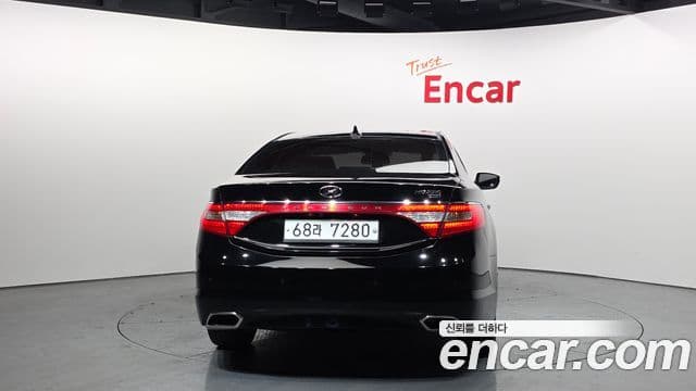 Hyundai Grandeur HG Modern, 2015 4