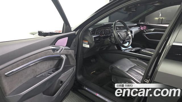 Audi e-Tron 55 Quattro Sportback, 2021 10