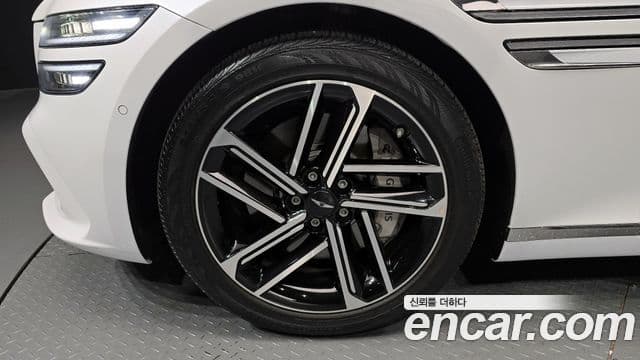 Genesis G80 (RG3) бензин 2.5 турбо 2WD, 2026 все фото