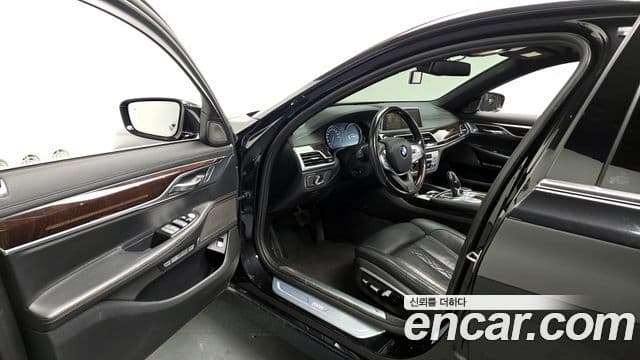 BMW 7시리즈 (G11), 2016 10