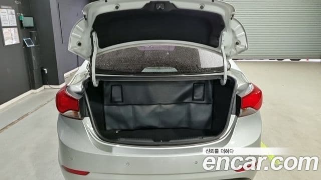 Hyundai The / новый New Avante 1.6 LPi Smart, 2015 12