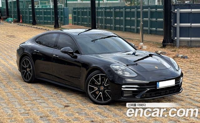 Porsche Panamera (971), 2021 4