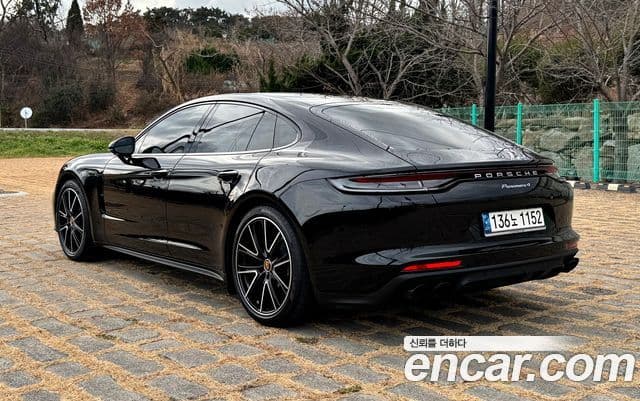 Porsche Panamera (971), 2021 8