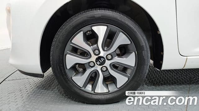 Kia The / новый New Morning Luxury, 2016 все фото