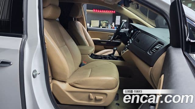 Kia The / новый New Carnival President, 2020 11