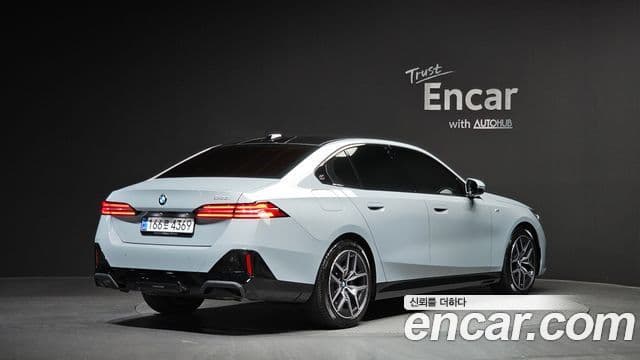 BMW 5시리즈 (G60) 520i M Sport, 2025 2