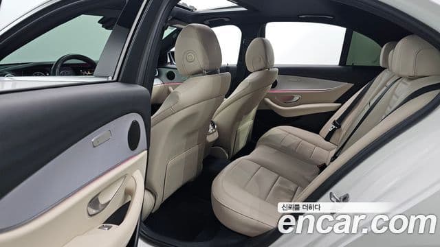 Mercedes-Benz E-класс W213 Avantgarde, 2021 12