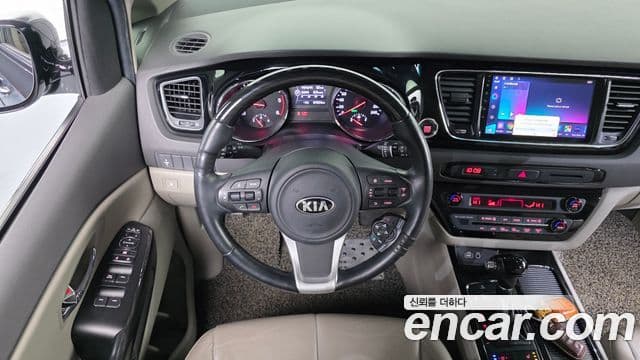 Kia All New Carnival VIP, 2016 13