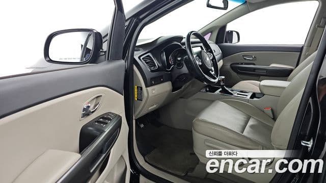 Kia The / новый New Carnival Luxury, 2019 11