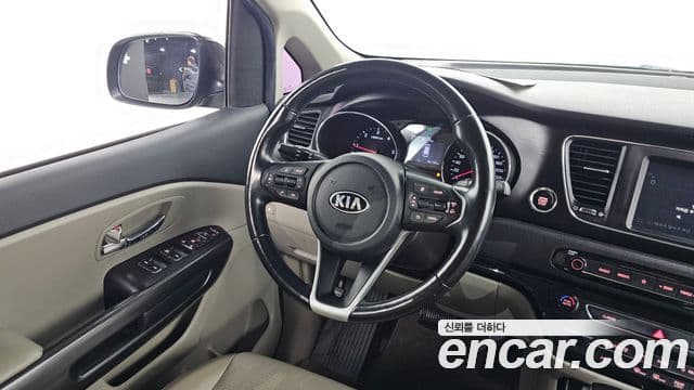 Kia The / новый New Carnival Luxury, 2019 13