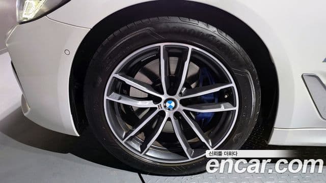 BMW 5시리즈 (G30) 520i M Sport, 2023 все фото