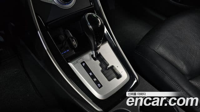 Hyundai Avante MD Premier, 2012 9