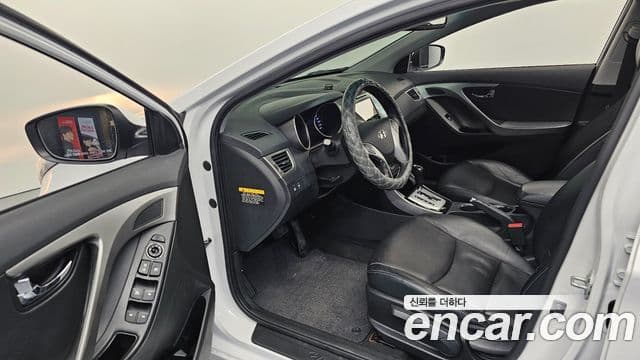 Hyundai Avante MD Premier, 2012 10