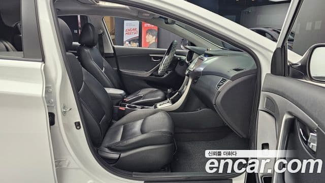 Hyundai Avante MD Premier, 2012 12