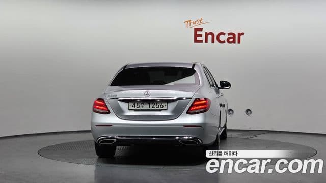 Mercedes-Benz E-класс W213 E300 Avantgarde Intelligent Drive, 2017 4