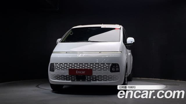 Hyundai Staria Modern, 2025 3